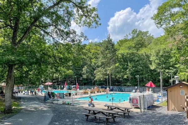 Piscina a l'aire lliure