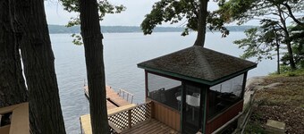 YEAR ROUND Lake of the Isles Waterfront Cottage & boat dock!