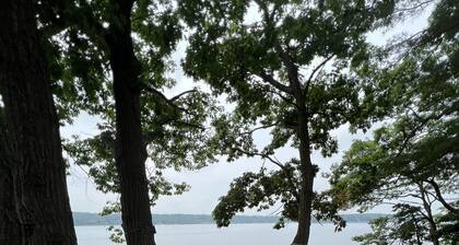 Lake of the Isles Waterfront Cottage w/ boat dock! Walk to DeWolf State Park
