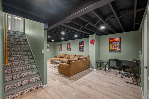 Kings Cottage 4 bed/3 full bath central Topeka