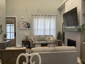 Smart TV, fireplace - Boat Launch Bungalow - Steps to Lake Greenwood. NEW, Modern and Pet Friendly!  (Greenwood)