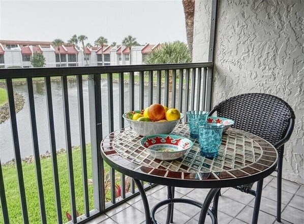 Unclassified image, 1 of 40, button