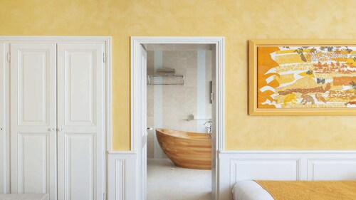 B&B in the city center with private hammam