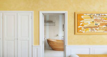 B&B in the city center with private hammam