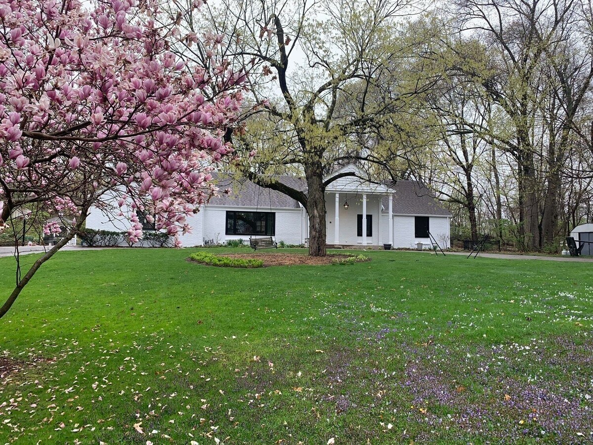 Host profile image