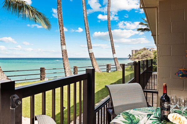 Outdoor dining - Ocean views and A/C combine in this Deluxe studio (Lahaina)