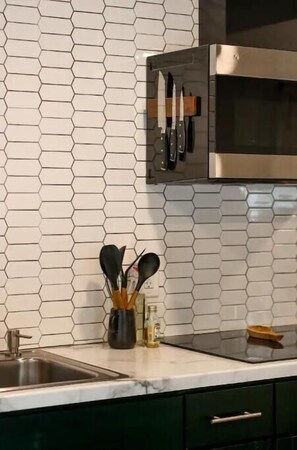 雪櫃、微波爐、爐具、咖啡機/沖茶器