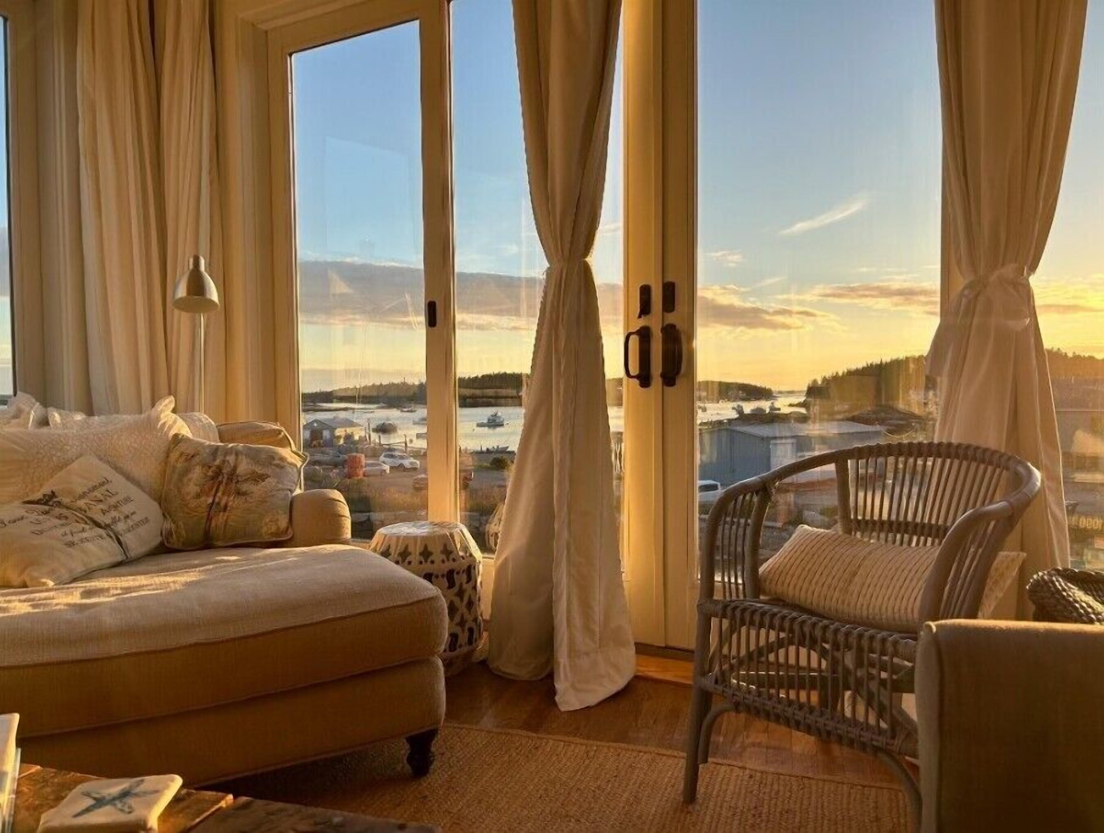 Älytelevisio, kirjoja