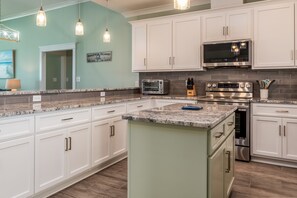 Fridge, microwave, oven, stovetop - Bubbles Up | 4 night minimum starting 5/30. Gulf Front. New build (Dauphin Island)