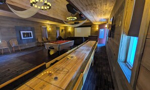 Spielezimmer