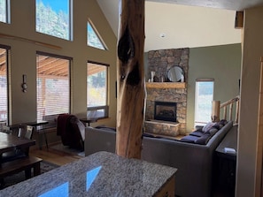 Smart TV, fireplace - Mountain Cabin on River with Hot Tub & an Island (South Fork)