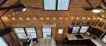 WiFi & Hot Tub, Large Family - Climb On in RRG!