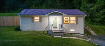 WiFi, Hot Tub, 50 Shades of Slade - RRG!