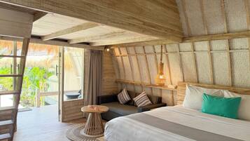 Deluxe Bungalow With Loft | Minibar, in-room safe, free WiFi, bed sheets