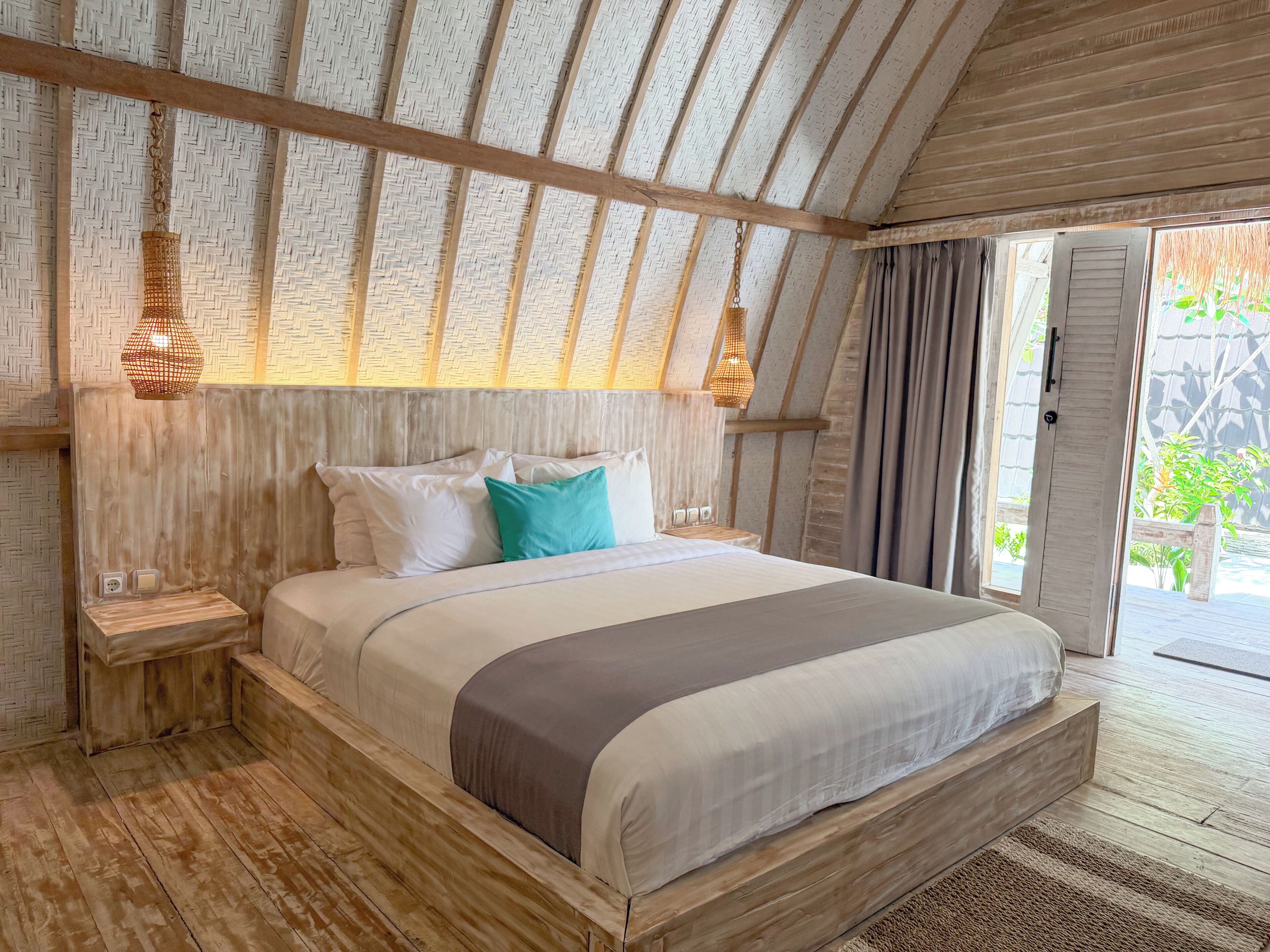 Deluxe-bungalow | Minibar, pengeskab på værelset, gratis Wi-Fi, sengetøj