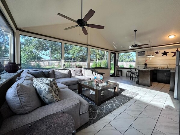 Smart TV, fireplace, DVD player, computer monitors