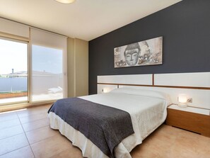 3 makuuhuonetta, silitysrauta/-lauta, vauvan matkasänky, ilmainen Wi-Fi