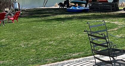 Cozy Nook on Swan Lake , Vernon, B.C.