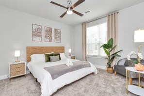 2 bedrooms, desk, iron/ironing board, free WiFi