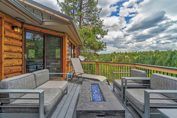 Exterior - Bakers Creek (Woodland Park)