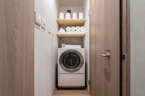 Luxury Chalet | Laundry