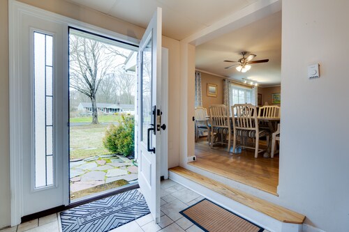 1 Acre, Central Air, Firepit, Fenced Yard, Patio, Dishwasher, Washer/Dryer