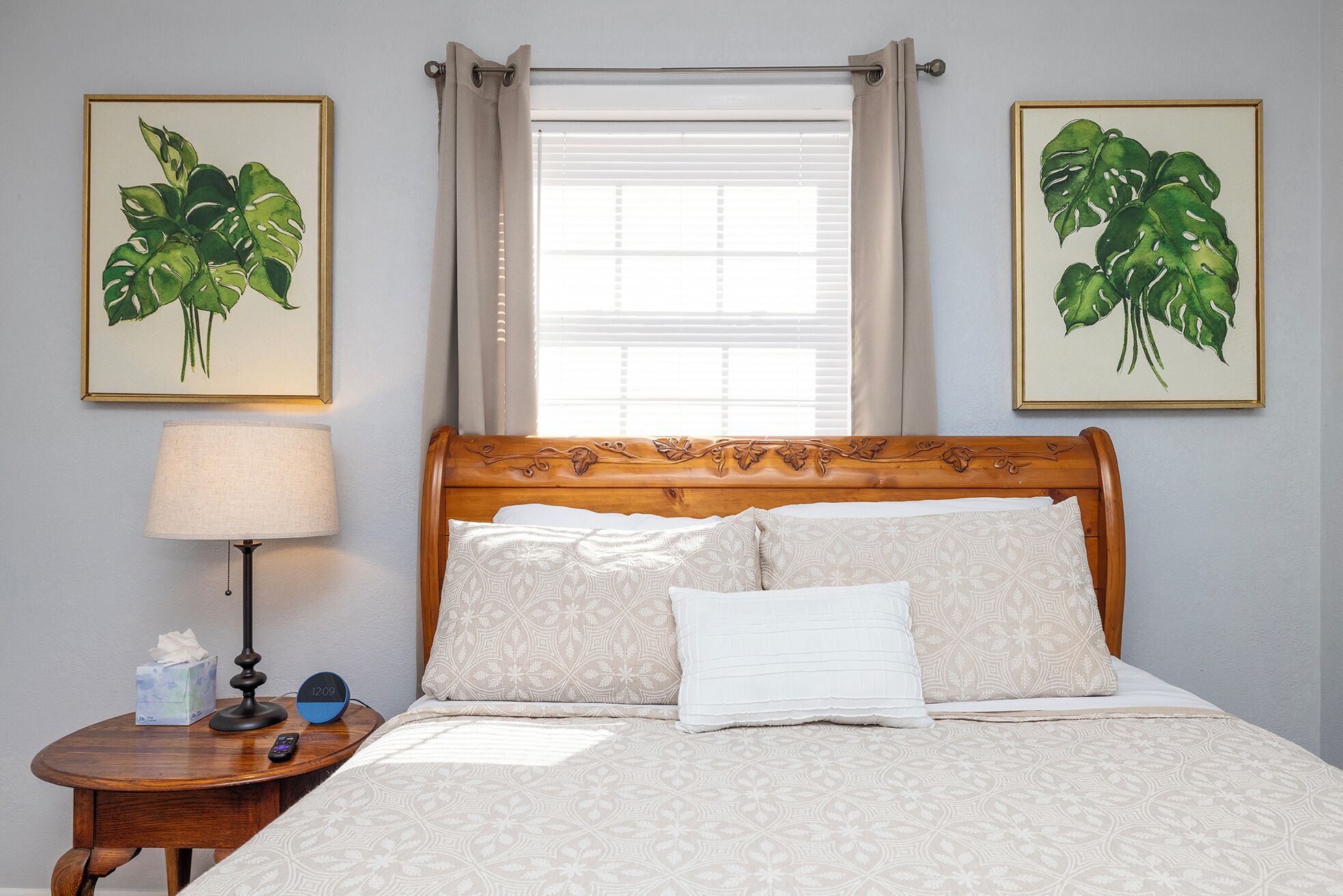 2 bedrooms, desk, iron/ironing board, travel crib