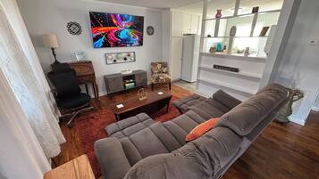 Smart TV, video games