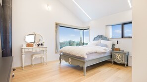 Basic Room, 2 Bedrooms (No 4)