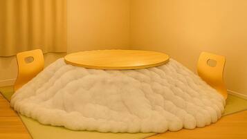 Une pièce avec une table ronde en bois et deux chaises dont le dossier est ajouré.