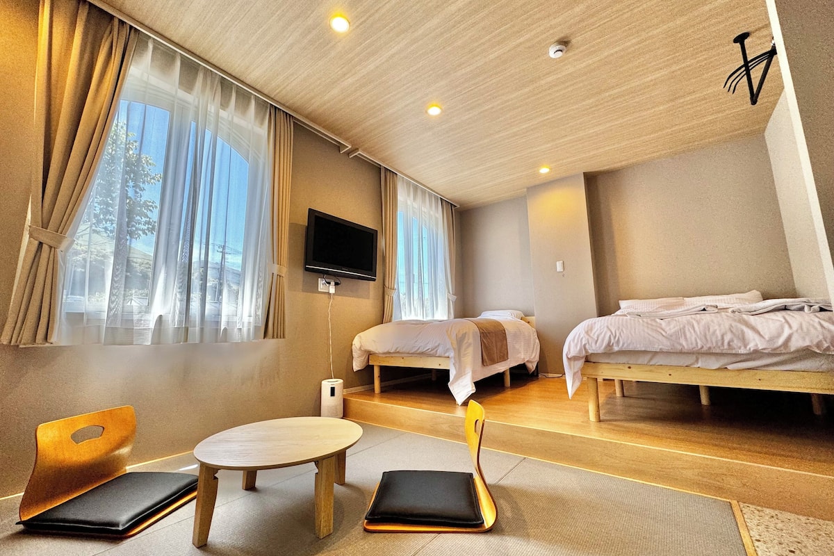 Gallery Triple Room | Free WiFi