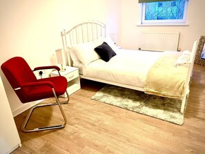 2 Schlafzimmer, Bügeleisen/Bügelbrett, WLAN, Bettwäsche