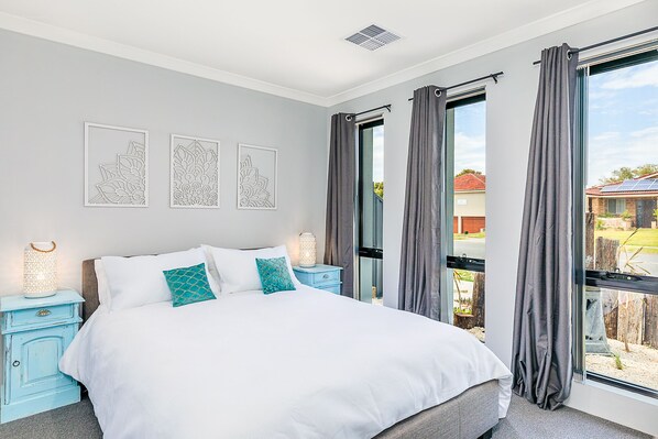 3 عدّة غرف نوم ومكواة/لوح كي وواي فاي مجانًا وملاءات أسرّة