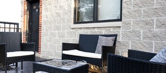 Your Home Away from home -12 mins from Downtown