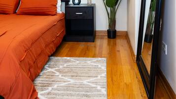 3 bedrooms, desk, iron/ironing board, WiFi