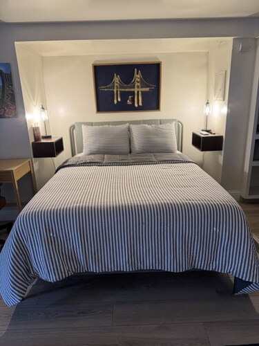 Charming Midtown Studio at Ice Blocks