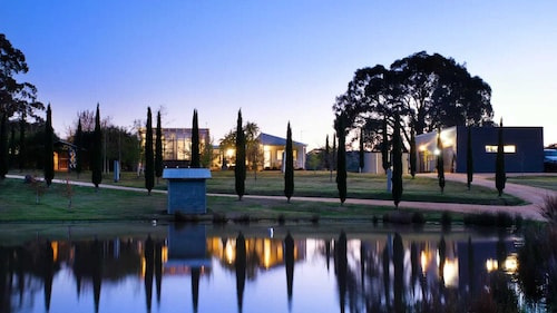 Welcome Paddock Solar Pool & Spa- Great for Summer