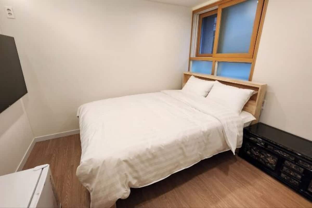 1 Schlafzimmer, individuell eingerichtet, kostenloses WLAN