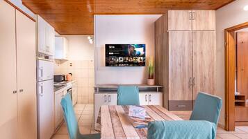 Standard Studio, Microwave, Mountain View (Studio Apartment Iva Rijeka Suburbs) | Dining