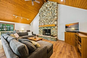 Smart TV, tenis de mesa y libros 