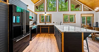 Luxury Chalet â Close to Ephraim, Fish Creek & Sister Bay