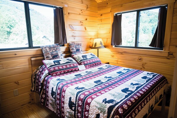 3 bedrooms, free WiFi, bed sheets