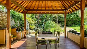 Kawasan bankuet terbuka