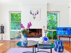 Living area - Classic Hampton Retreat (Hampton)