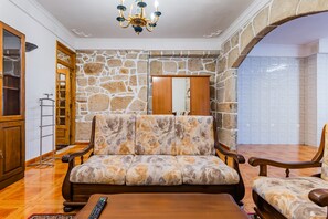 Interior - Riverside City Centre Apartment (Porto)