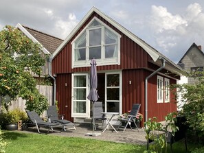 Exterior - Holiday Apartment 'Bullerbü Ferienhäuschen Arnis' with Private Terrace and Own Garden (Arnis)