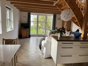 TV, DVD-spiller og stereoanlegg