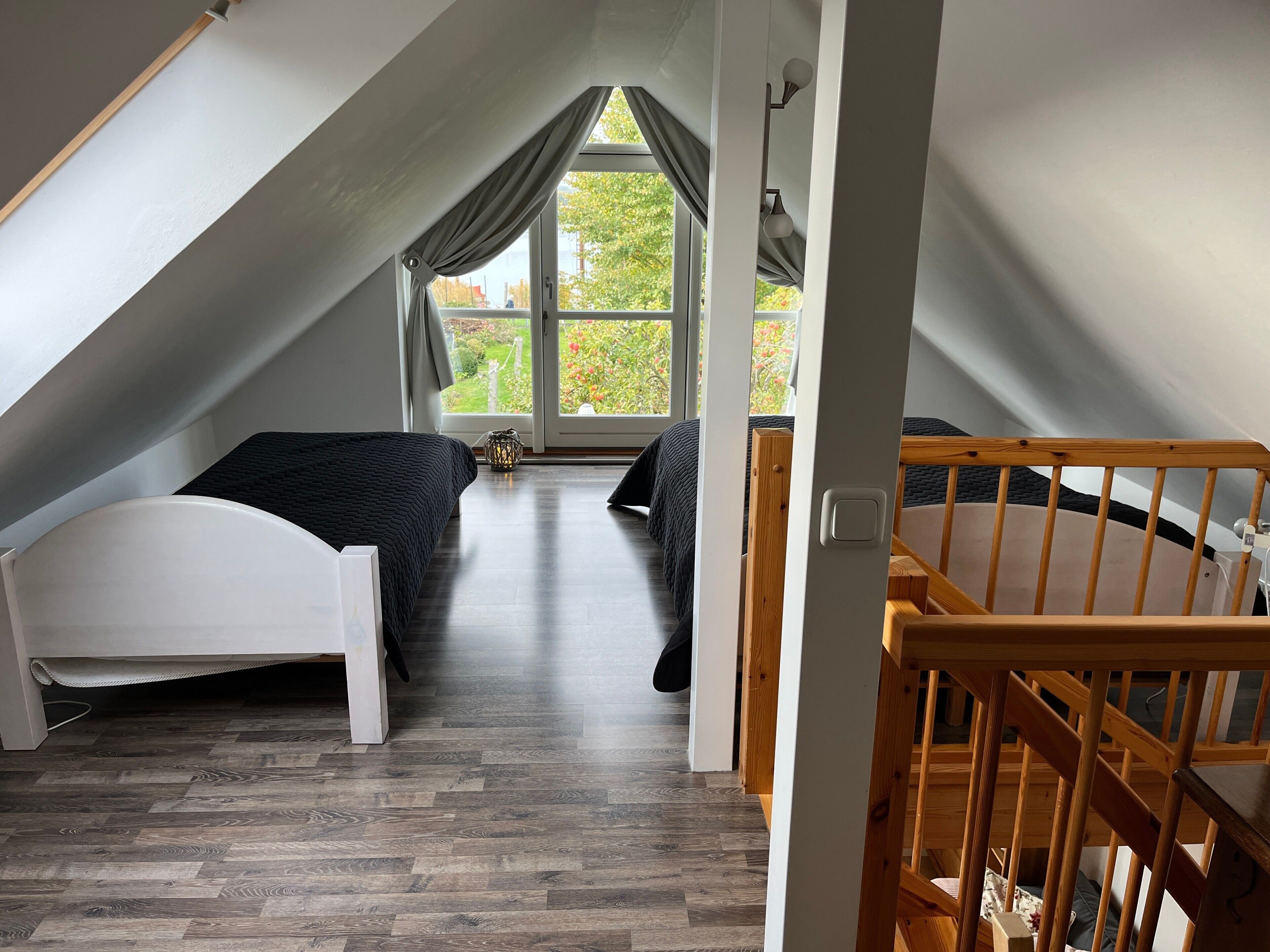 1 bedroom, bed sheets