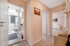 Ducha, secador de pelo, toallas