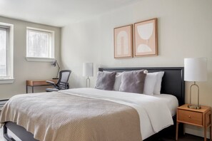 2 habitaciones, tabla de planchar con plancha, wifi y ropa de cama